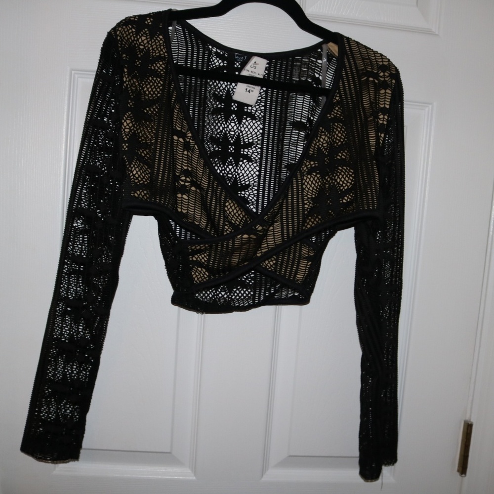 New Lace Crop Top